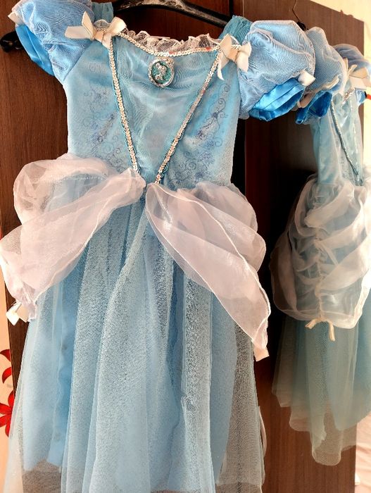 Рокля на дисни със забележка