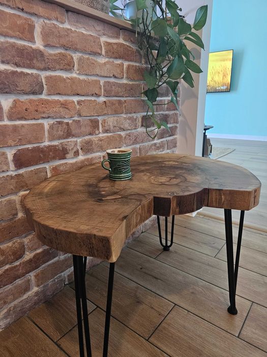 Măsuța de cafea/ măsuță de living din lemn masiv-produs UNICAT