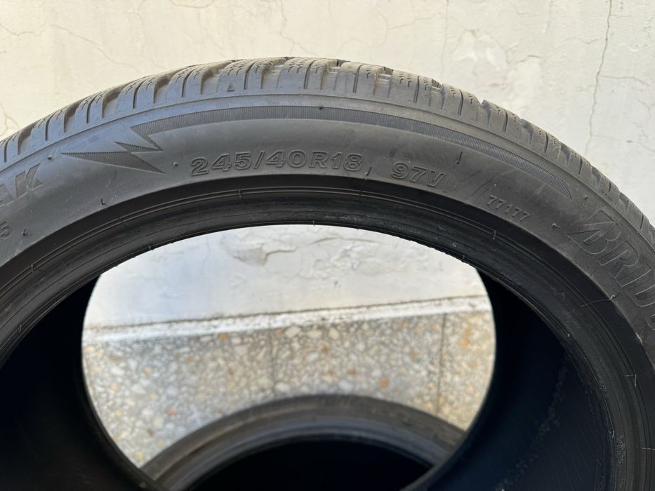 Продавам зимни гуми BRIDGESTONE спорт пакет 18 цола