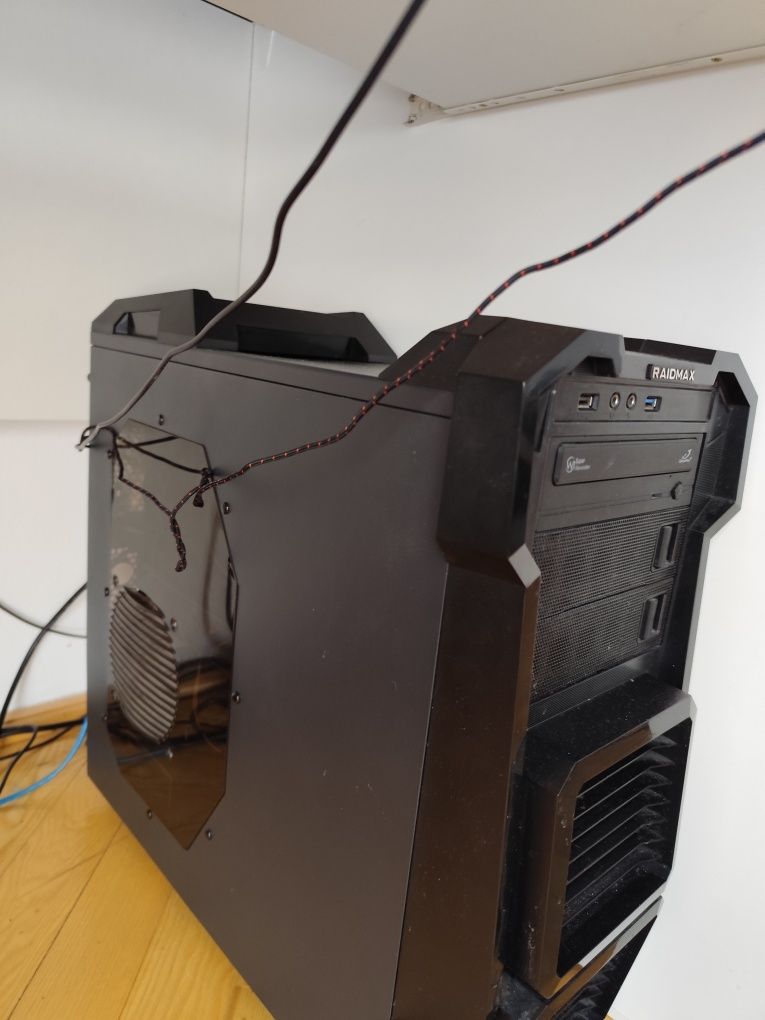 Pc Gaming ryzen 7 3700x, 16 GB RAM, GeForce 2060.