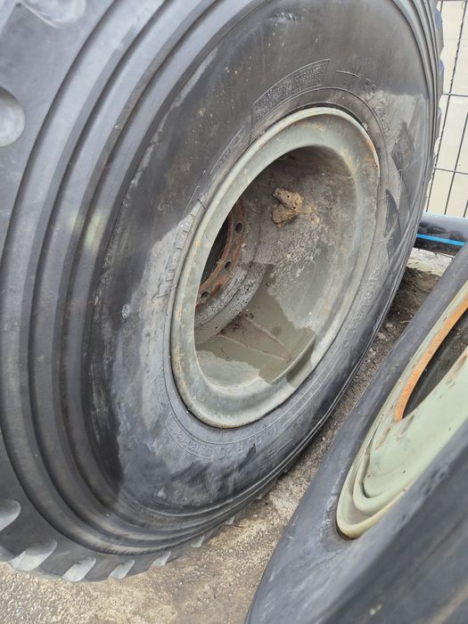 14.00R20 Pirelli