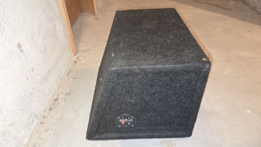 Бас каса Hertz 8" с усилвател 190W RMS