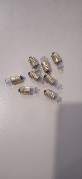 Продам лампочки для фонарика