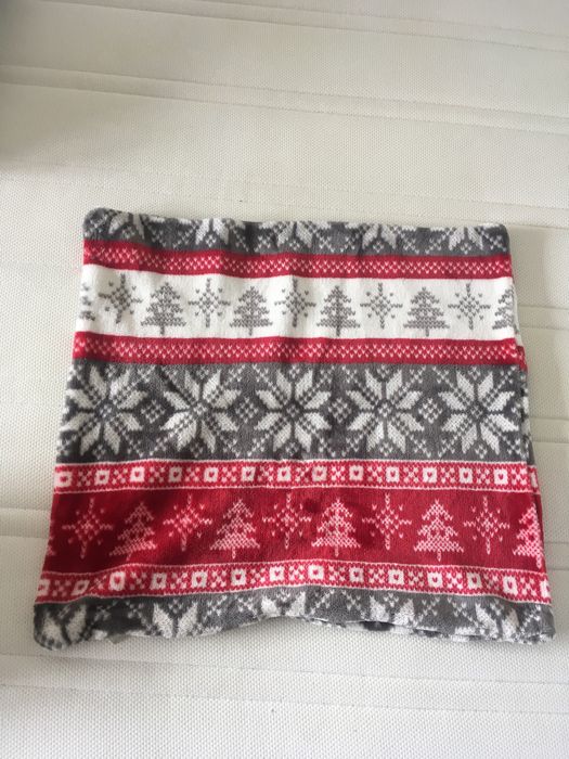 fata de perna ornamentala, pufoasa, model de iarna