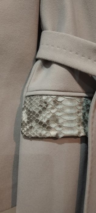 Демисезоннон пальто ( новое)