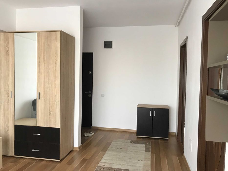 Ofer spre inchiriere garsoniera sect 4