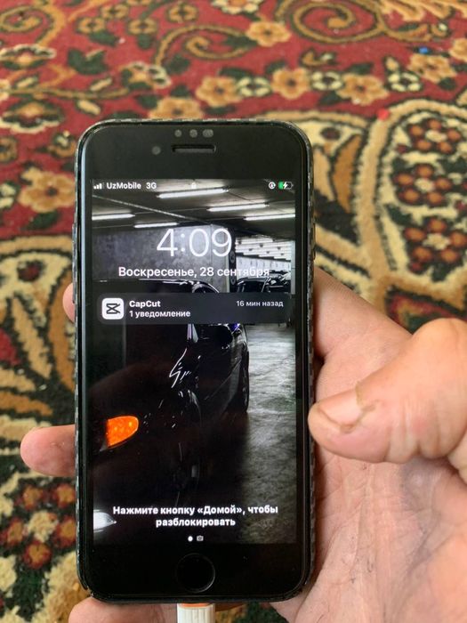 Iphone 7 xotira 128gb rangi qora umuman Aybi yooq atp iwledi