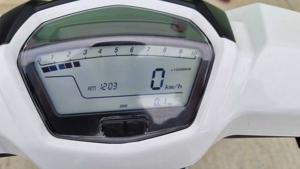 Scuter Keeway Fact Evo 50 cc (permis AM, B) + casca cadou