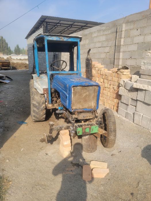 Mini traktor sotiladi