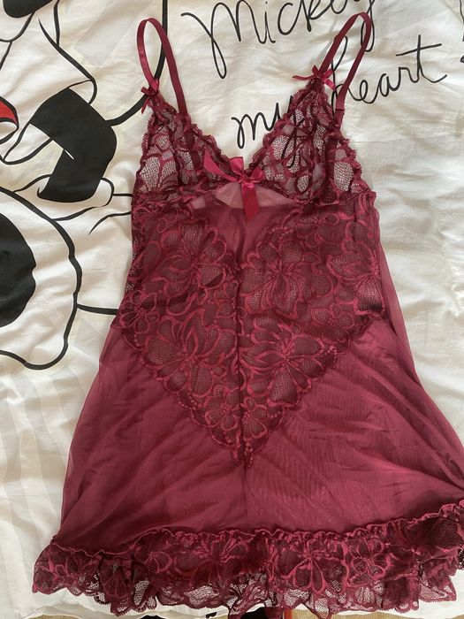 Сутиени и нощници