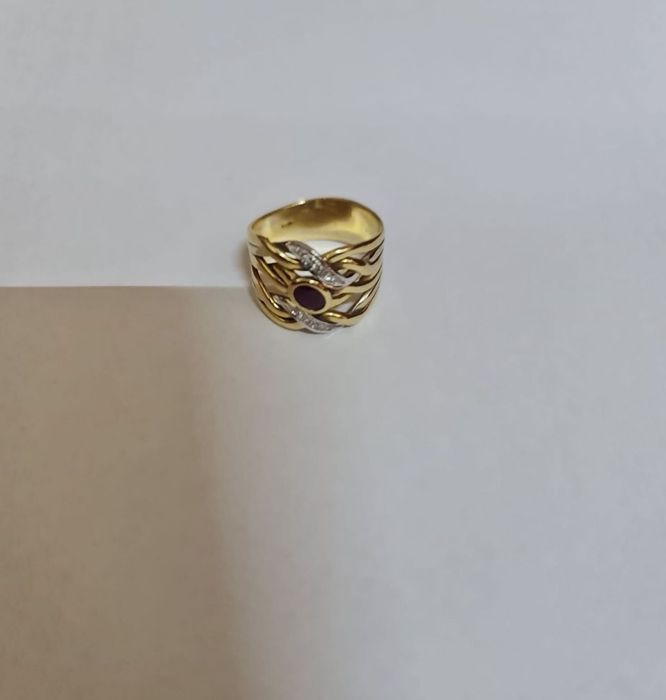 Superb inel din aur de 18k 750 cu rubin și diamante piesa unicata