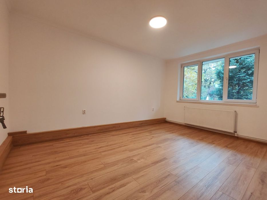 Apartament 3 camere Calea Bucuresti, renovat NOU, centrala, decomandat