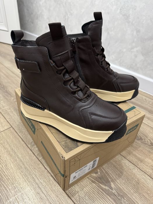 Новые ботинки натуральная кожа, внутри натуральный мех!