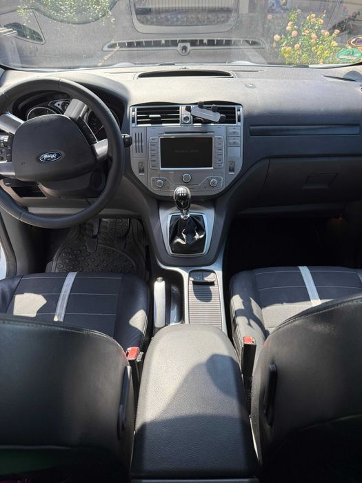 Ford Kuga 4x4 Diesel – 2011 – Spațioasă și Fiabilă