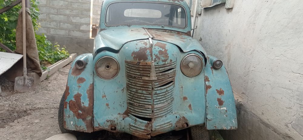 Автомобиль Москвич401   .