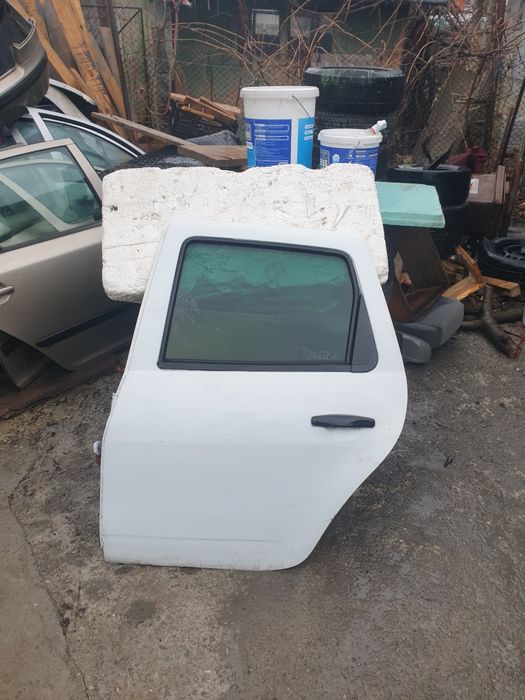 Geam aripa spate dacia duster