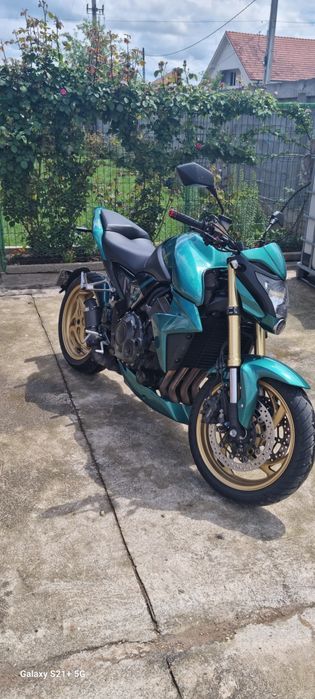 Honda cb 1000r  2011