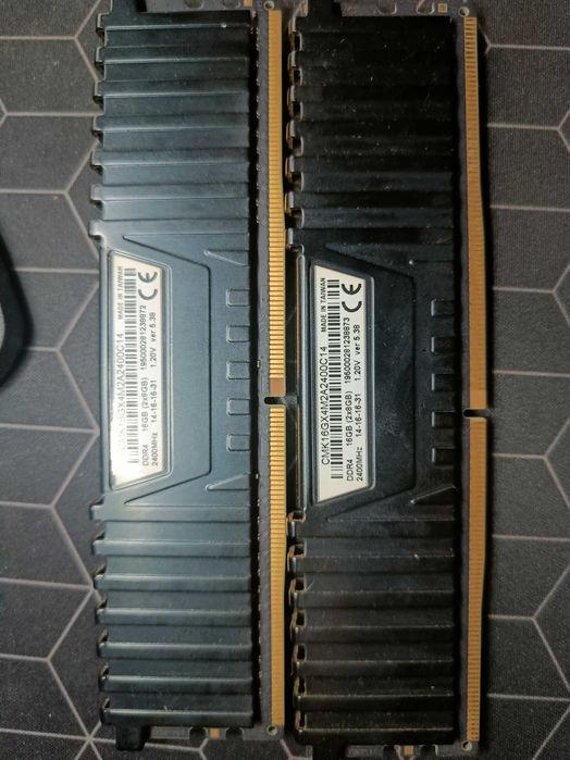 Memorie Corsair Vengeance LPX 16GB DDR4, 2400MHz CL14,Dual Channel Kit
