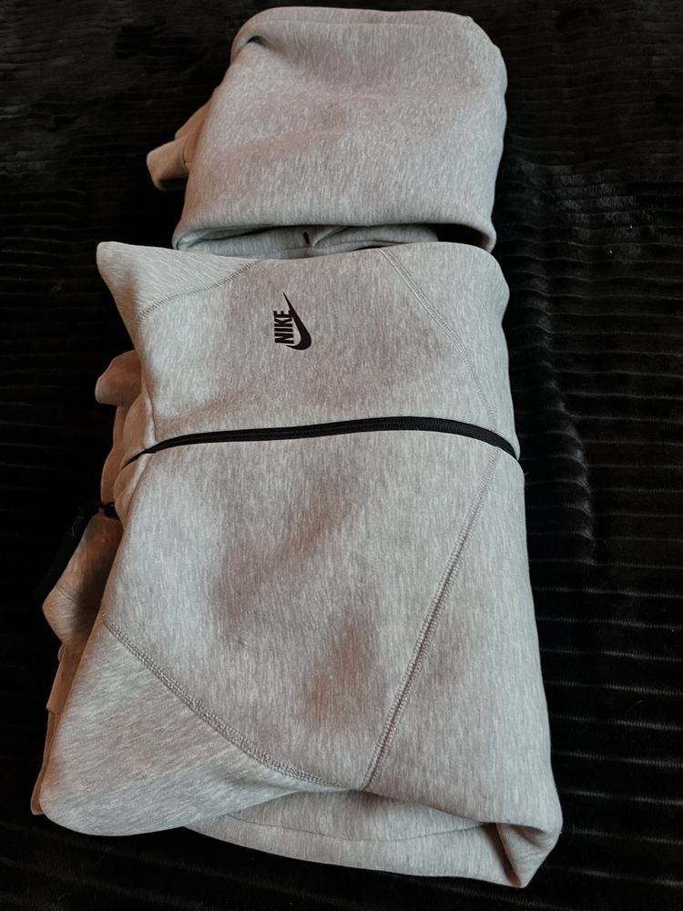 Tech Fleece Windrunner