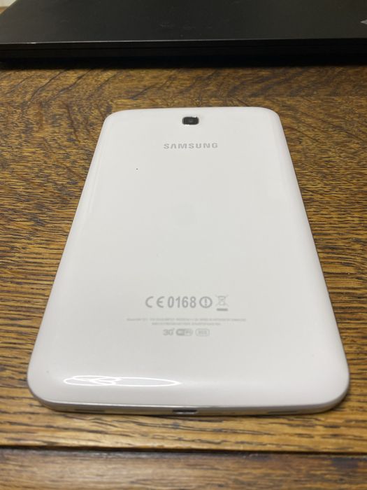 Tableta Samsung Galaxy Tab 3 SM-T211 (alba) + husa si card 4gb cadou