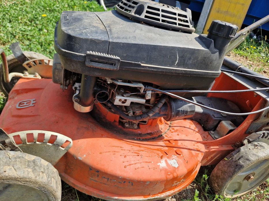 Masina de Tuns gazon Husqvarna Fj180v