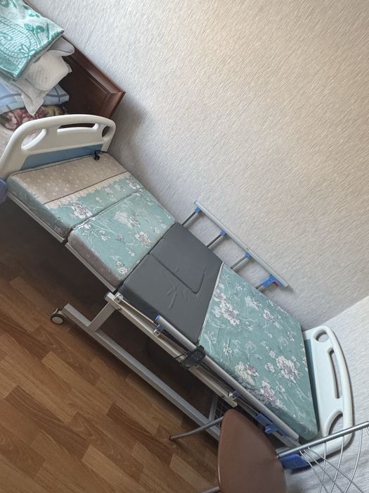 Продам электрическую кровать на пульту в хорошем состоянии