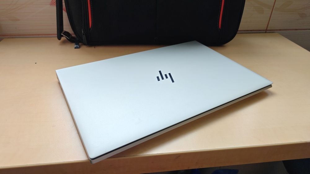 Laptop HP EliteBook 14_i5 1135G7--24GB DDR4--512GB SSD--Full Metal