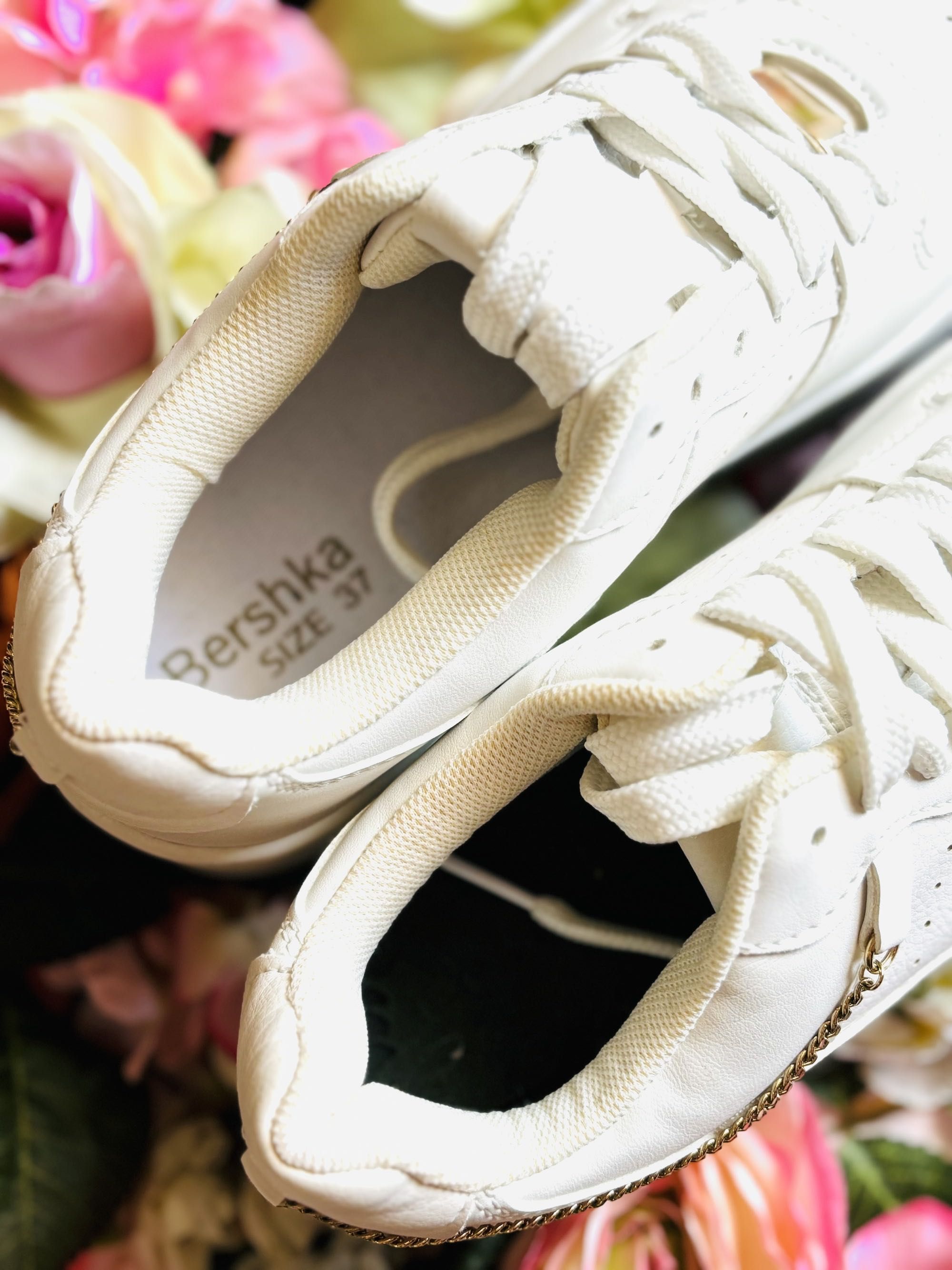 Дамски кецове Bershka Нови