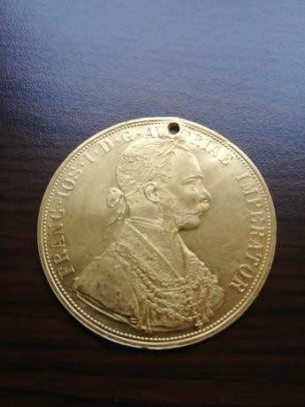 Monede aur si carcase din plastic 4 cm pentru monede aur Franz Iosef 1