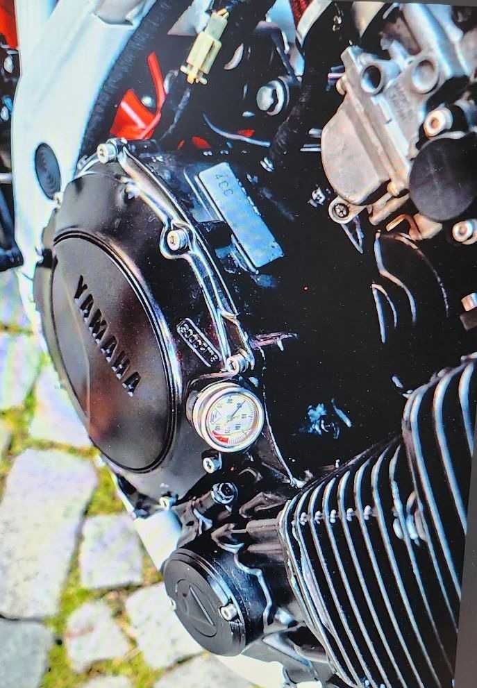 Yamaha XJR cafe racer