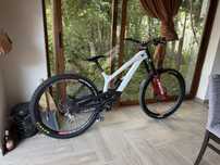 YT Tues Carbon Pro 29’ (L) (Trek,Specialized,Demo,Scott,Drag,DH)