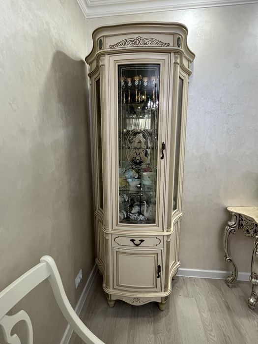 Сервант для гостинной