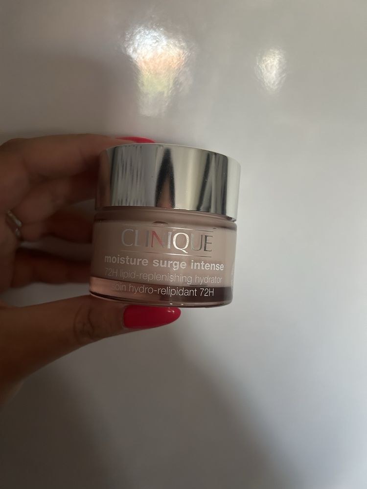 Clinique Moisture Surge™ Intense 72H Lipid-Replenishing Hydrator
