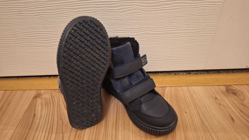 Нови кожени боти