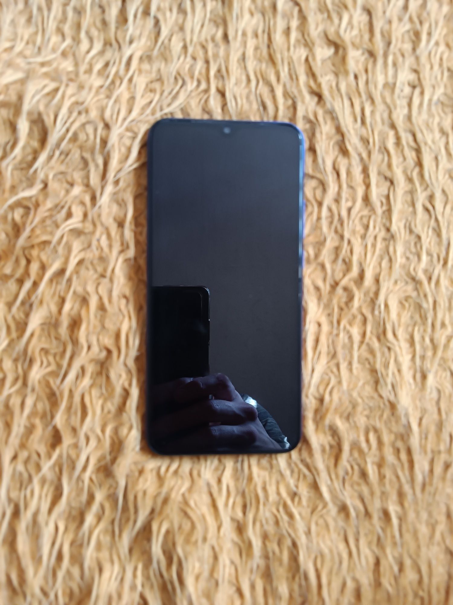 Продавам телефон Xiaomi Redmi 9 4/64GB