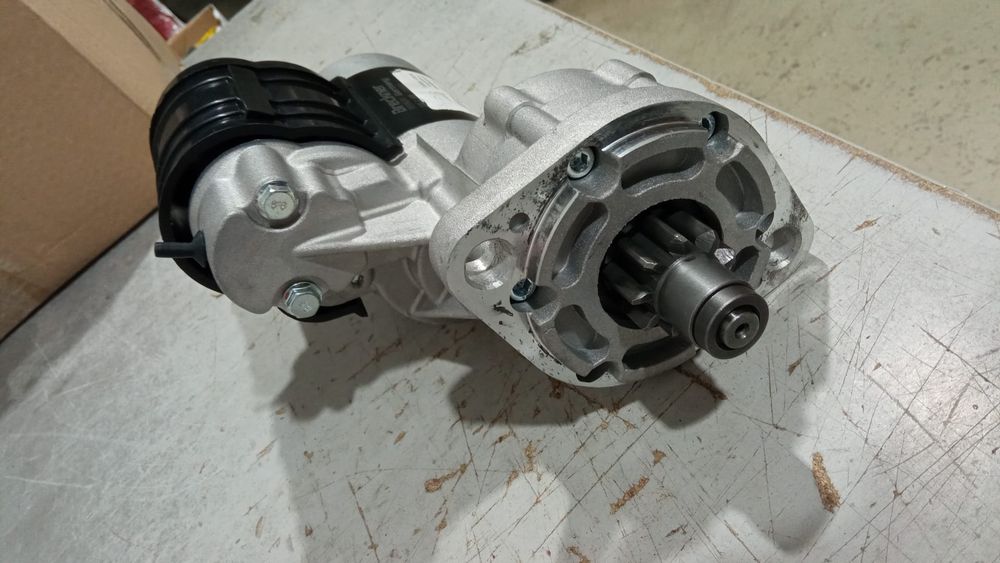 Electromotor tractor fiat 411.415 pe 12v 2 prinderi 9 dinti 850 lei