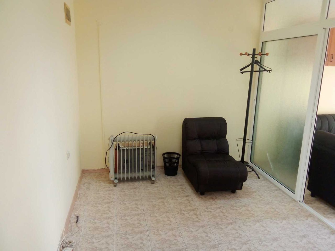Дава се под наем Офис в Бургас, Център - 30 кв.м за 200 € - Снимка #5