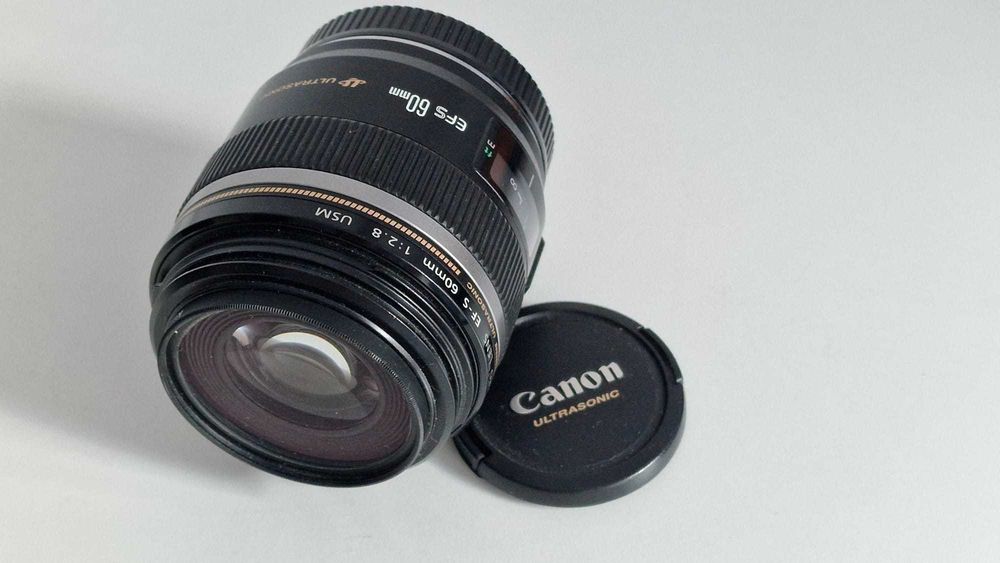 Canon-obiectiv EF-S60mm f/2.8 macro
