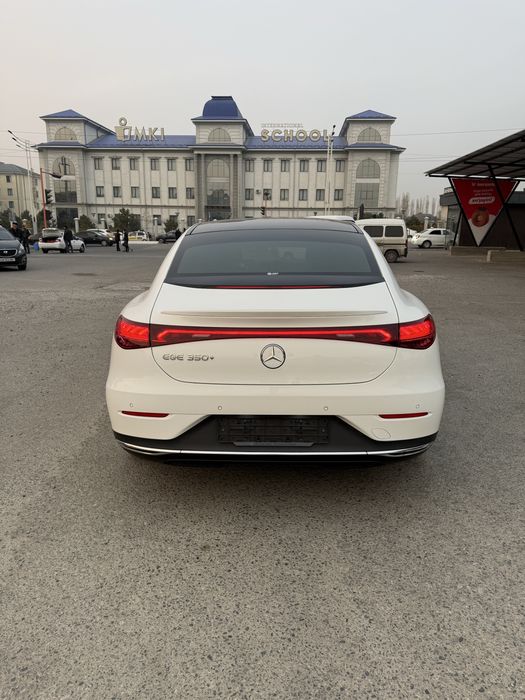 Mercedes-Benz EQE 350+