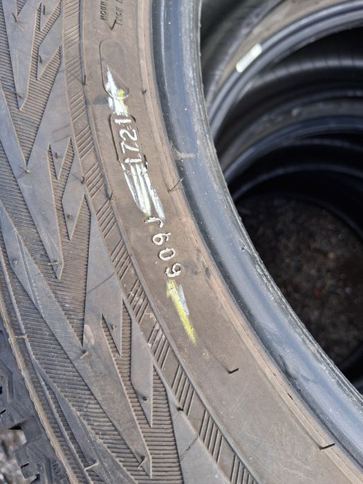 215 55 18 NOKIAN  4броя зимни дот 2021г