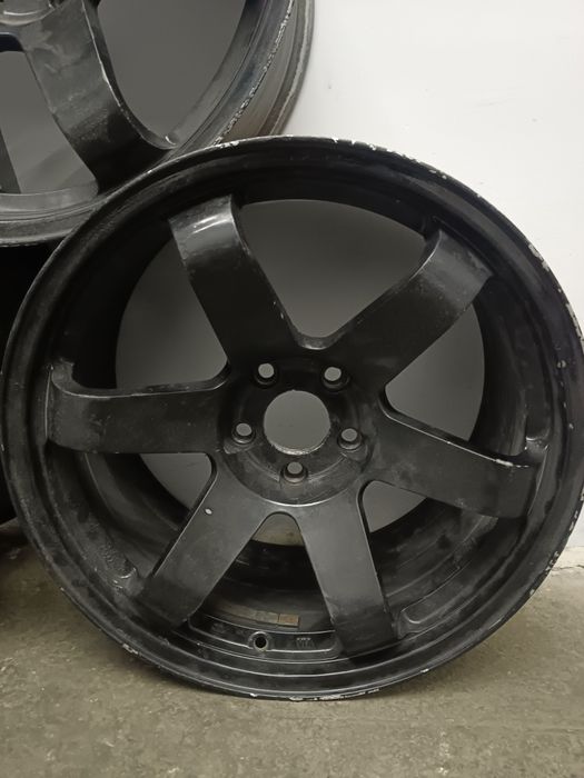 volk racing R18 J9 сотилади йоки обмен