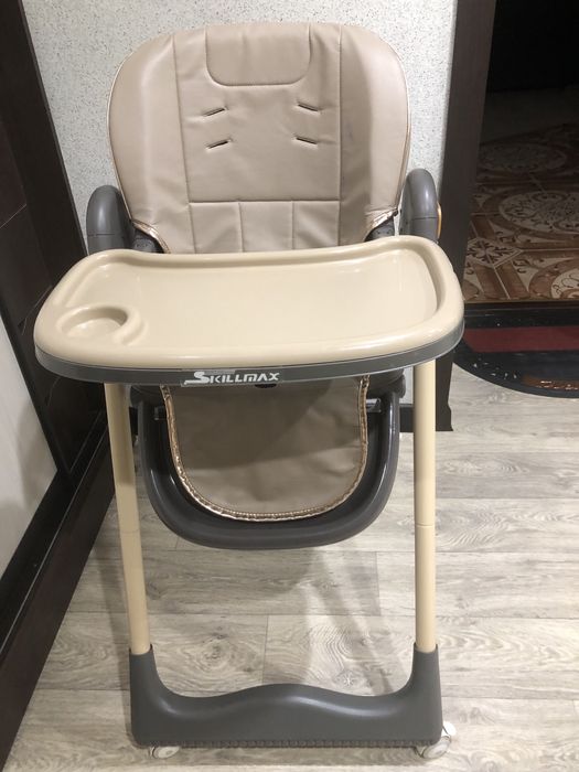 Детский стульчик для кормления