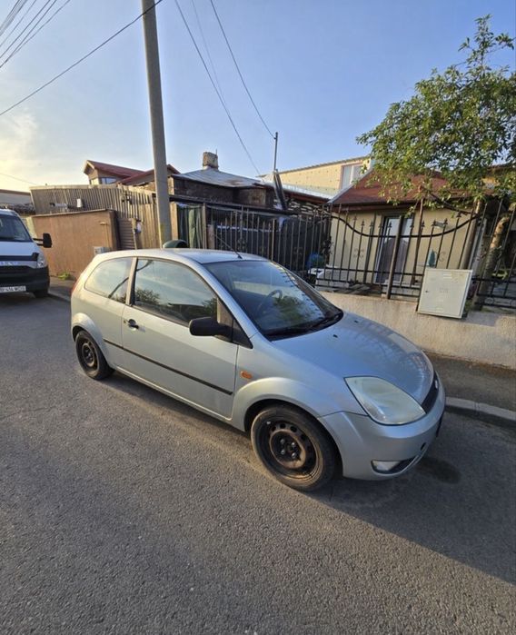 Dezmembrez ford fiesta