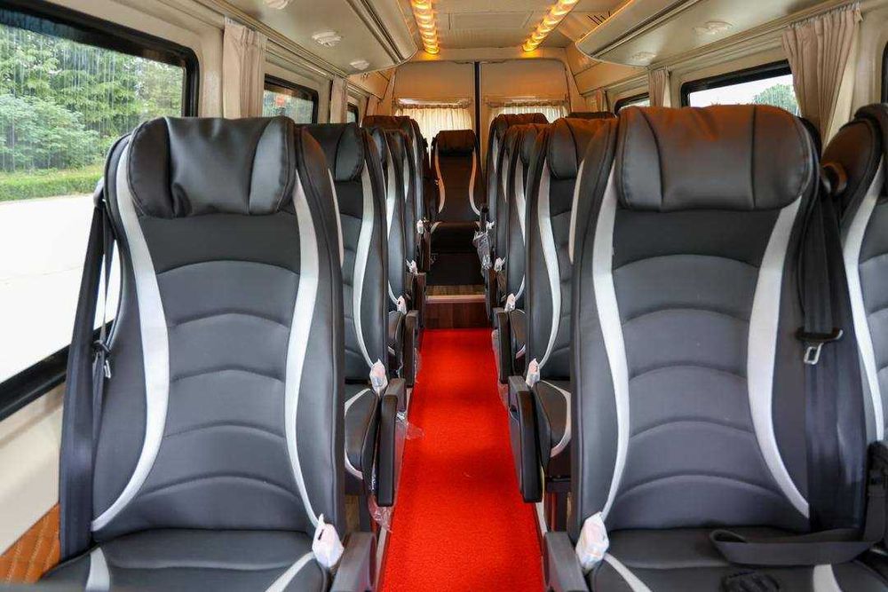 Туризм учун кичик сигимли автобус