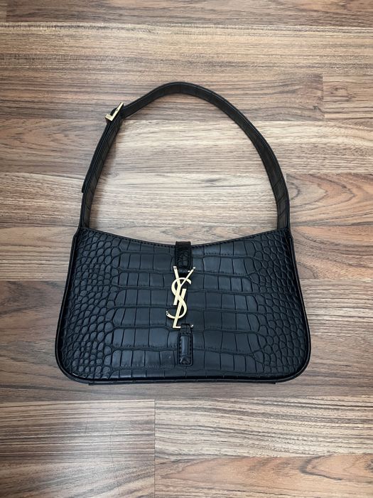 Чанта Yves Saint Laurent