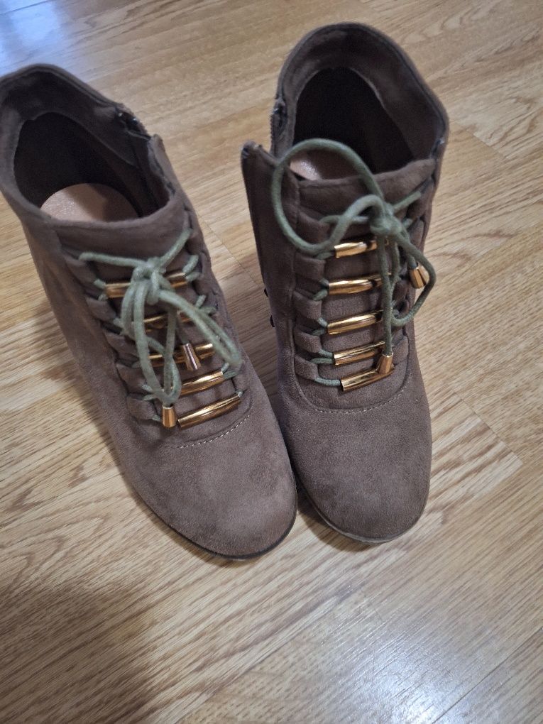 Botine nr 35 superbe