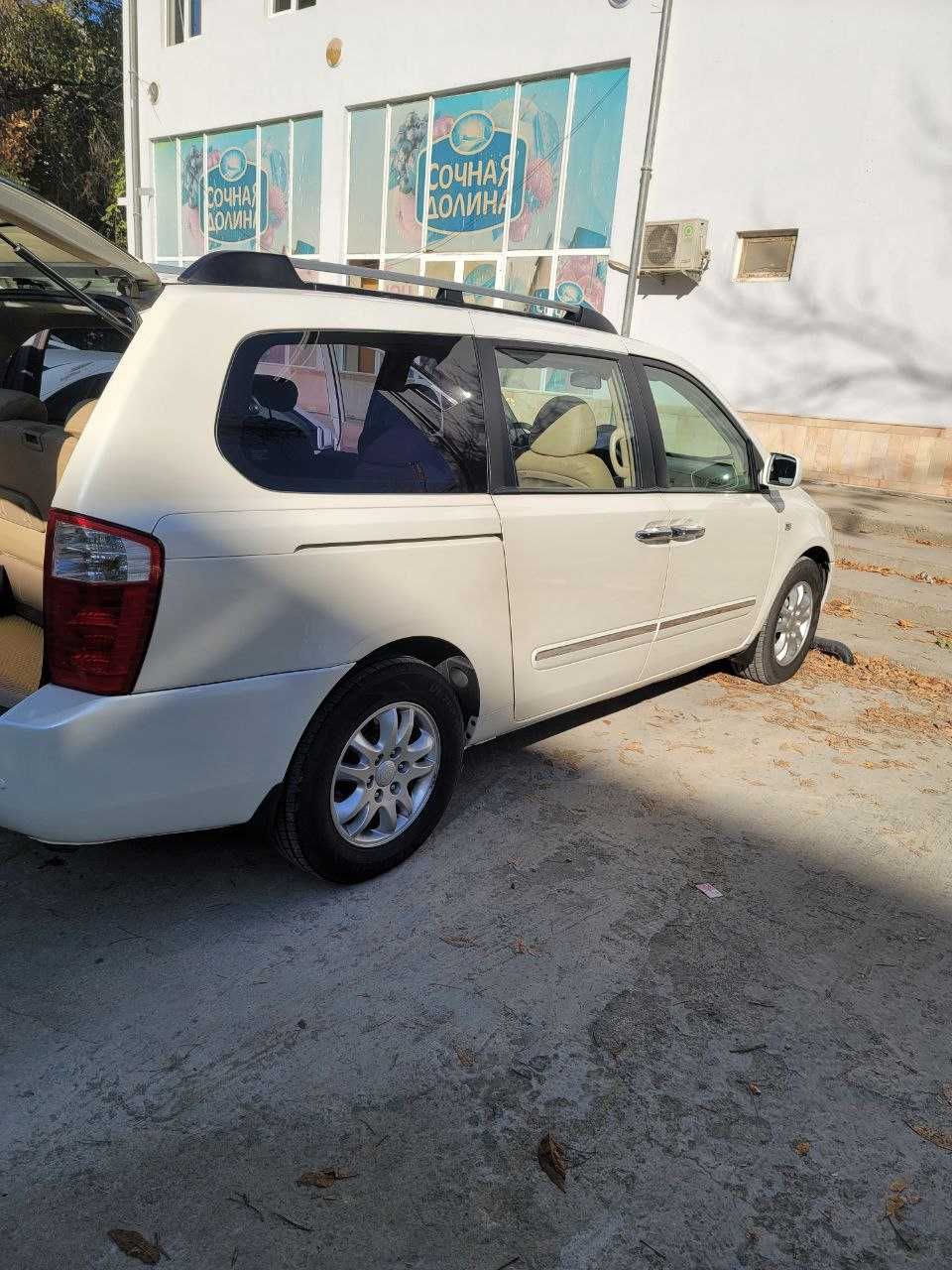 KIA Carnival Limousine Premium 2007