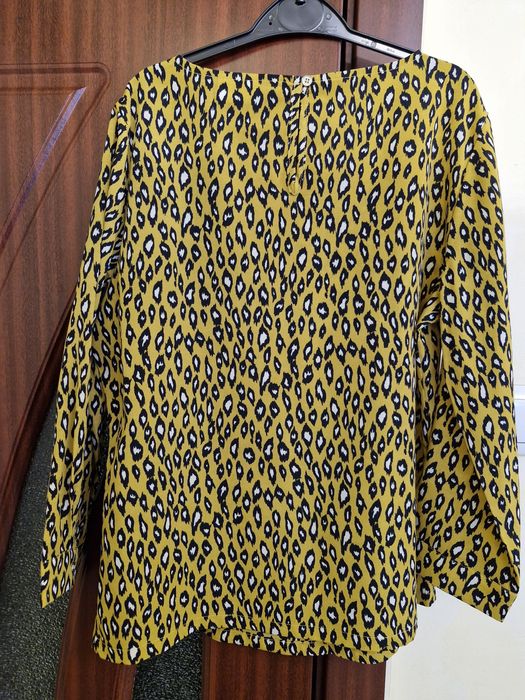 Vând bluză damă marimea S