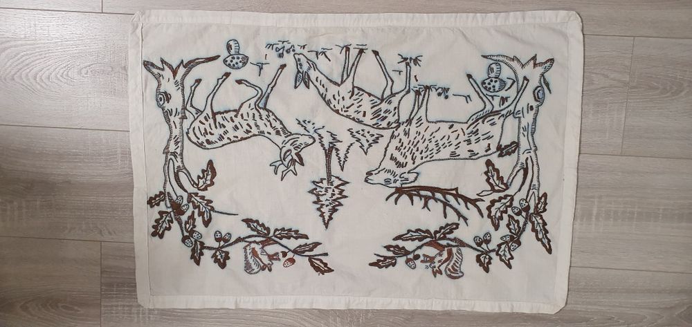 Traditionale vechi 100 ani lucrate de mana brodate cu ata