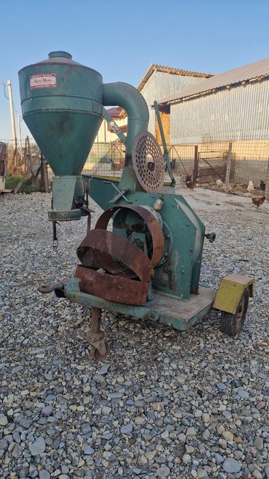 Moara cu ciclon la cardan